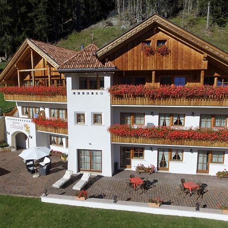 Apartments Mirabell Livinallongo Del Col Di Lana Luaran gambar