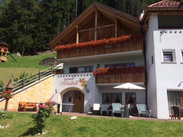 Apartments Mirabell Livinallongo Del Col Di Lana Luaran gambar