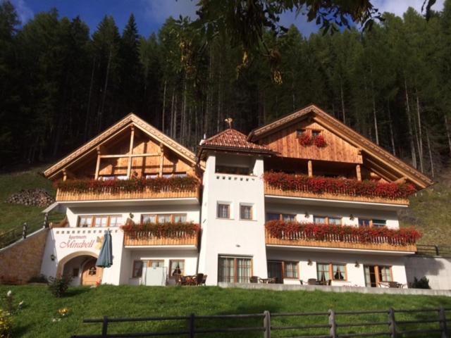 Apartments Mirabell Livinallongo Del Col Di Lana Luaran gambar